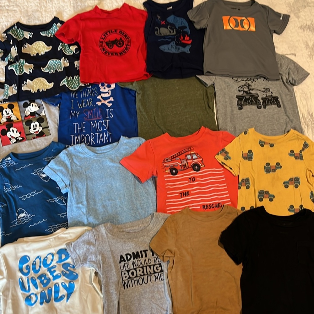 Boys 2T Short Sleeve Shirts